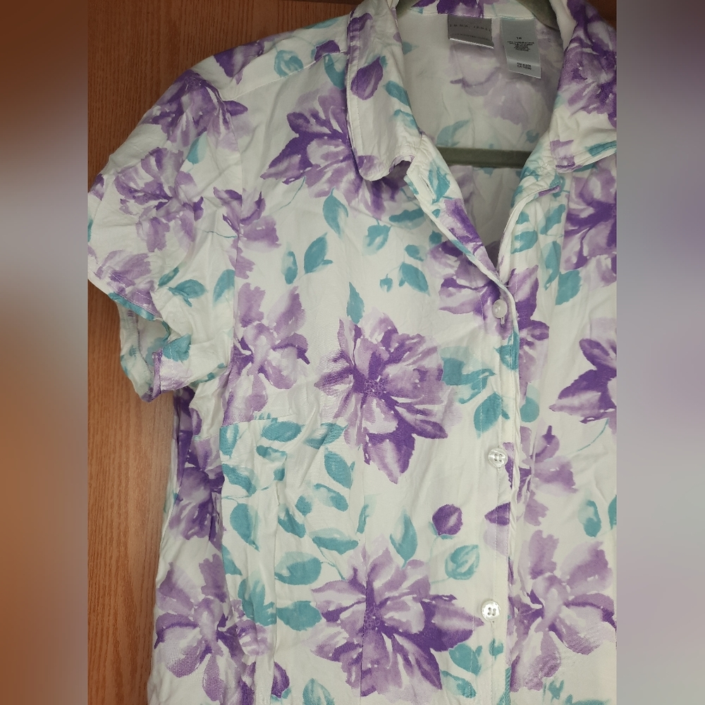 Emma James Short Sleeve Floral Button-Up Shirt Size 16 - Picture 2 of 5